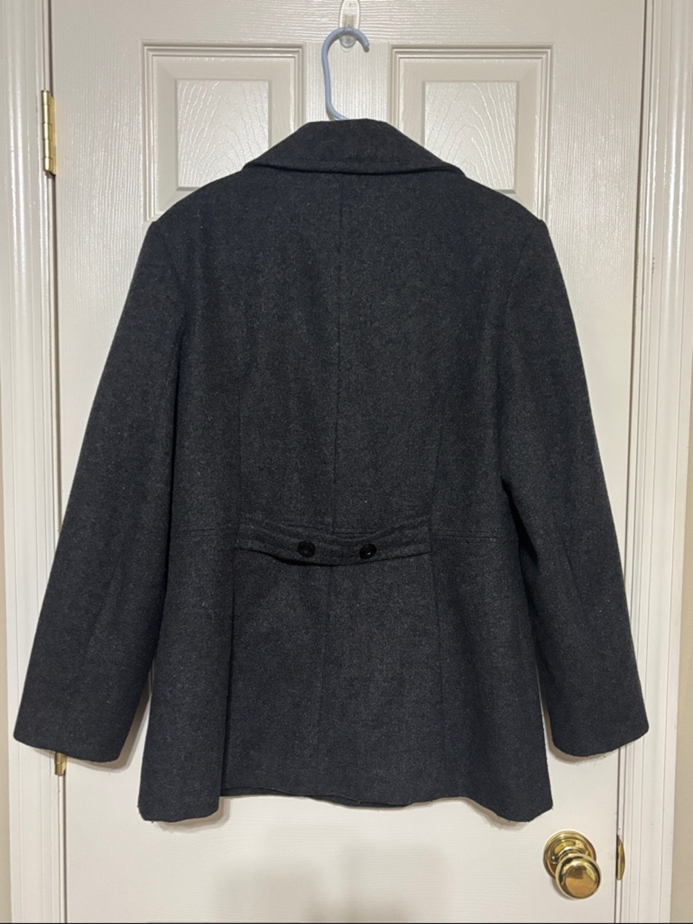 Wool coat - Picture 2 of 3